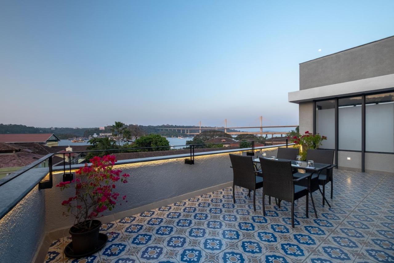 O Pierre - Fontainhas Hotel Panaji Ngoại thất bức ảnh