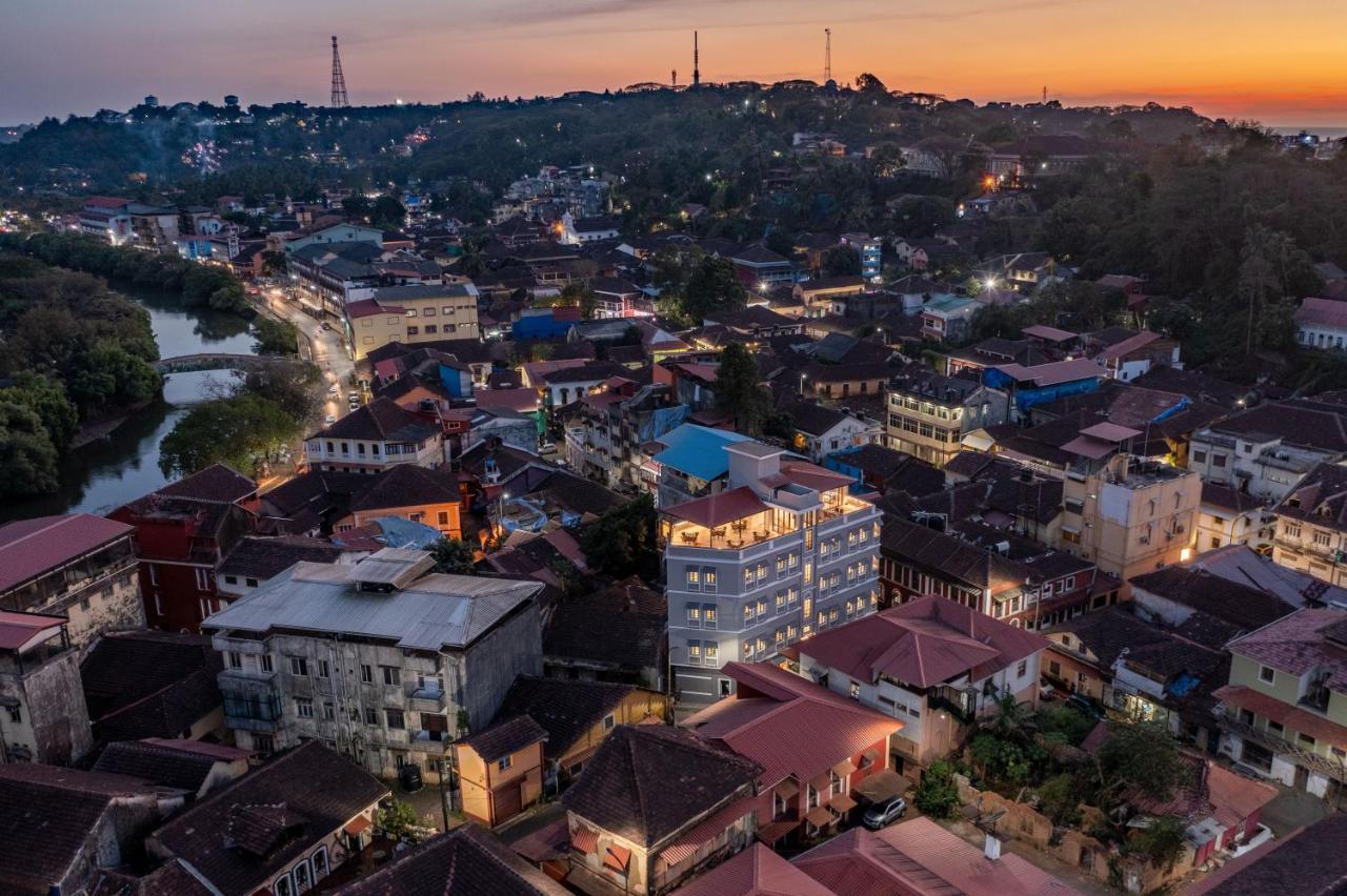 O Pierre - Fontainhas Hotel Panaji Ngoại thất bức ảnh