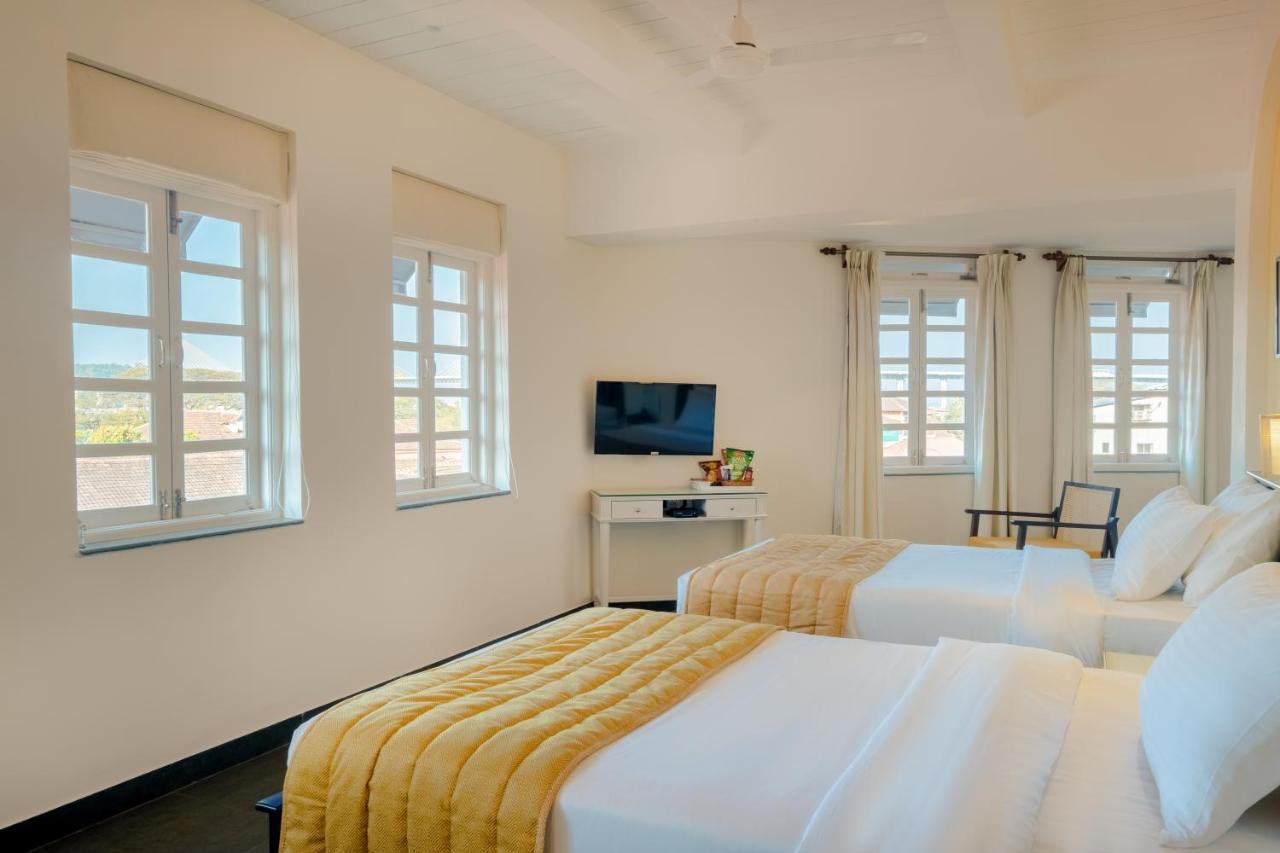 O Pierre - Fontainhas Hotel Panaji Ngoại thất bức ảnh