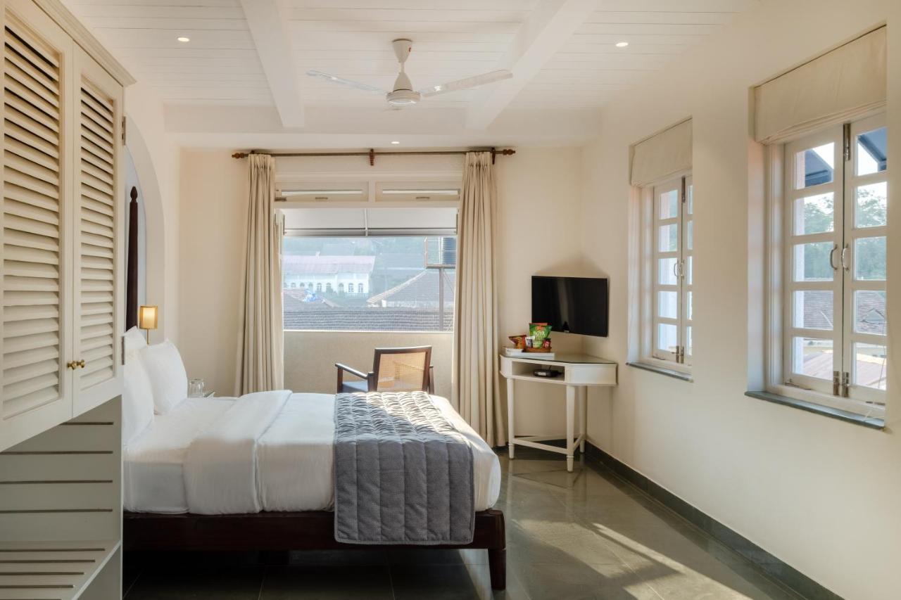 O Pierre - Fontainhas Hotel Panaji Ngoại thất bức ảnh