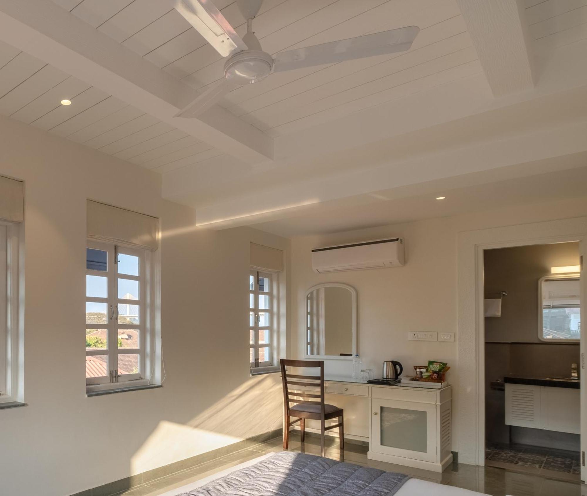 O Pierre - Fontainhas Hotel Panaji Phòng bức ảnh